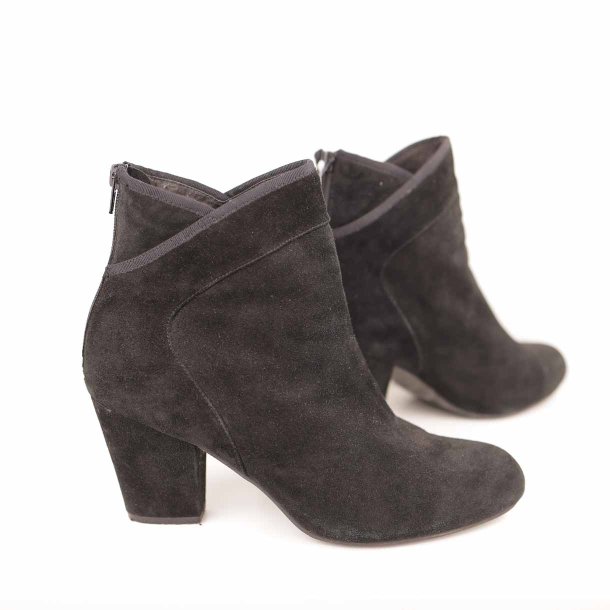 Sofie Schnoor sort ruskind stvler 7 cm hl 41 (N100)