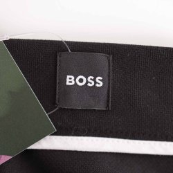 Boss sort kort nederdel nypris kr1600- NSN str.36 (13)