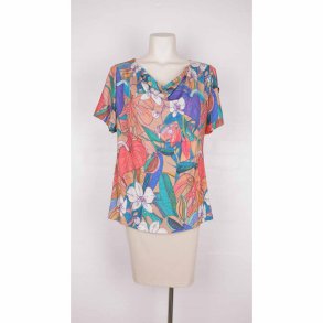 Margot bluse med vandfald krave. g 59cm. som ny (24)