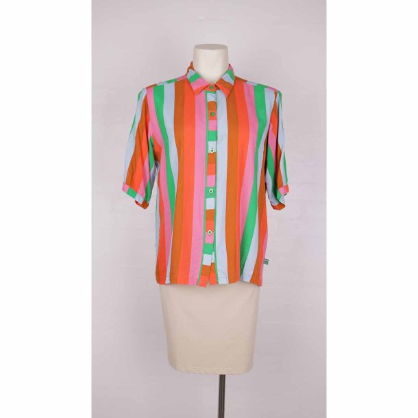 Danef skjorte. 100% viscose. str. M. g 54cm.  (24)