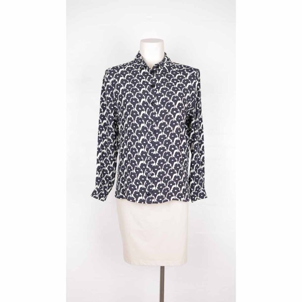 duMilde skjorte. 100% viscose. S g 55cm. som ny (24)