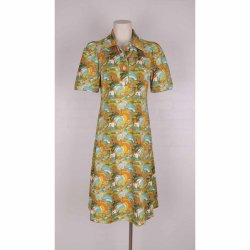 Margot kjole m pufrmer L som ny. g 47cm  (24)