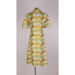 Margot kjole m pufrmer L som ny. g 47cm  (24)