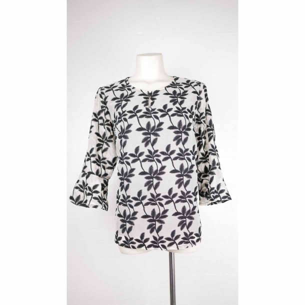 Masai fin bluse m broderinger 3/4 rme str. M (24)