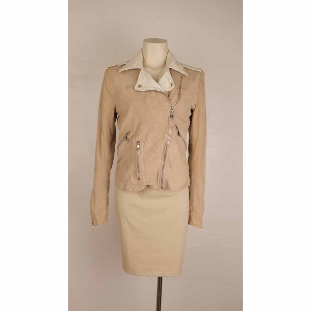 Object Skindjakker str 38  (26)