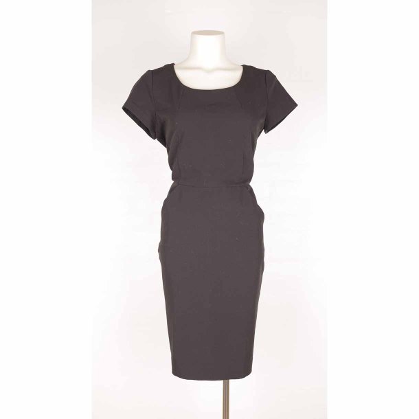 IN WEAR lille kort sort kjole lommer poly/visc 38  (28)