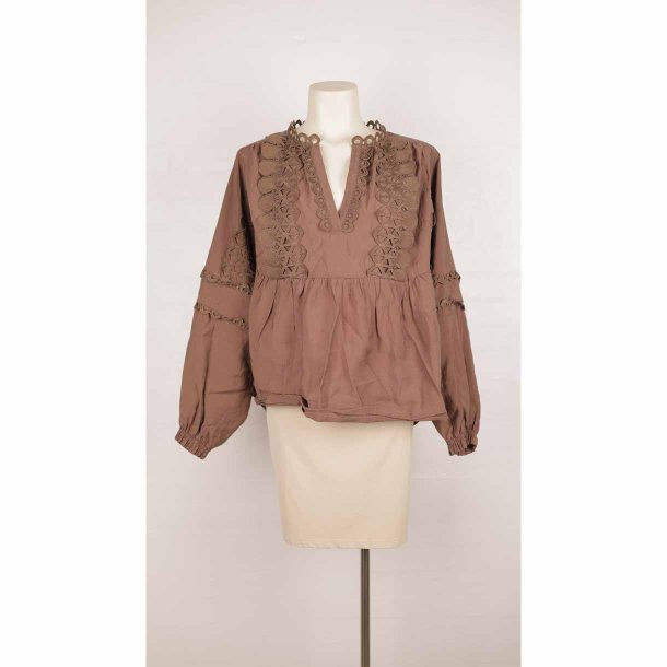 Gossia beige skj m blonde detaljer lyocell str. XL (30)