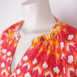 Smashed Lemon, bluse m/V-hals,3/4 arm,g 53,str 38 (36)