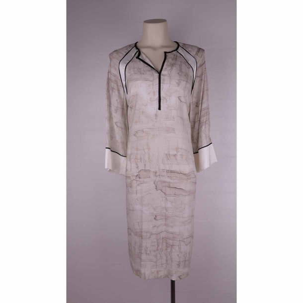 Gustav kjole lkker viscose creme/blk str. 40 (46)