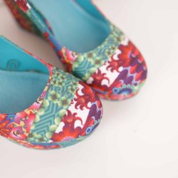Desigual pumps 38 (lille), blomstr. kilehl, NYE (5)