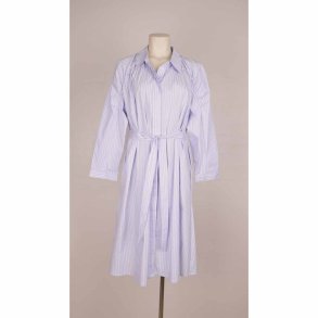 Minus skjortekjole str 46 hvid/lysebl� m b�lte. NY (5)