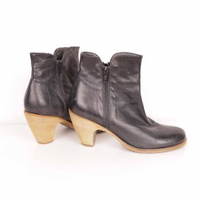 Gidigio kort stvle blk. lder god stand str. 37 (8)